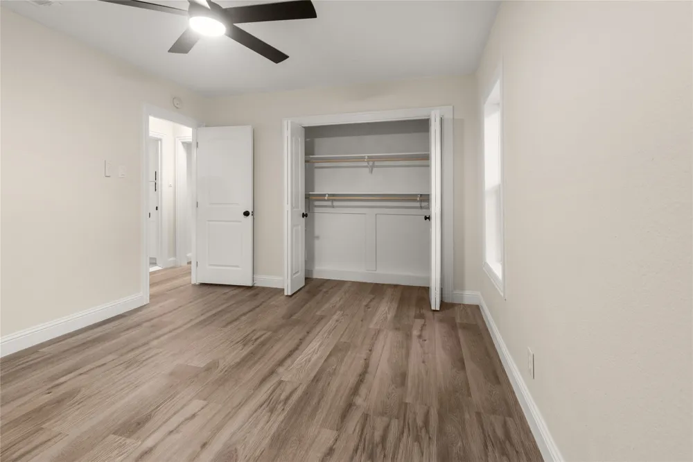 729 Thersa Drive River Oaks, TX 76114