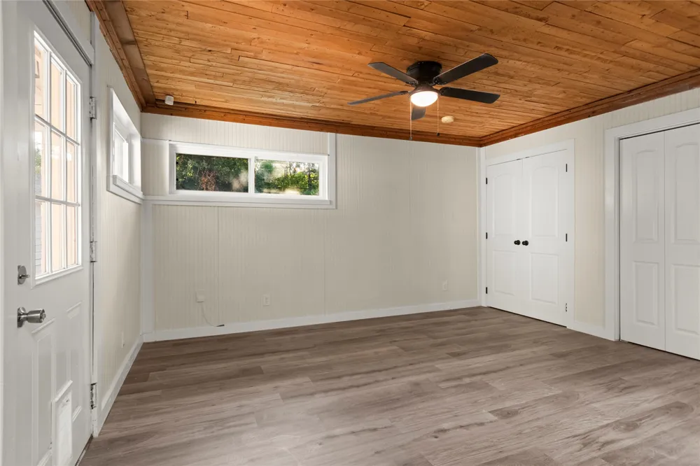 729 Thersa Drive River Oaks, TX 76114