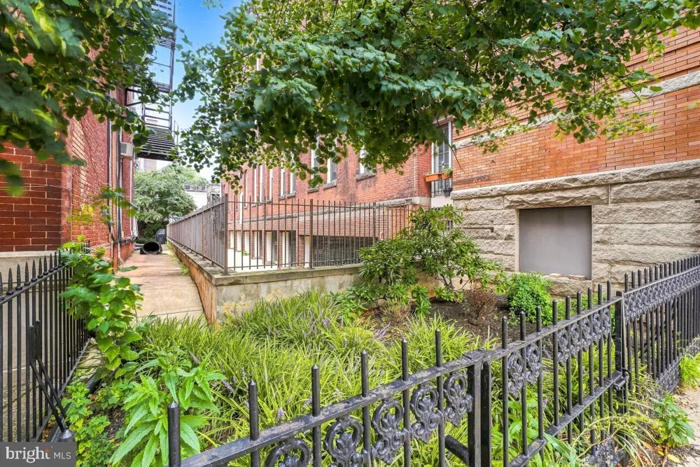 112 E WEST STREET #202 Baltimore, MD 21230
