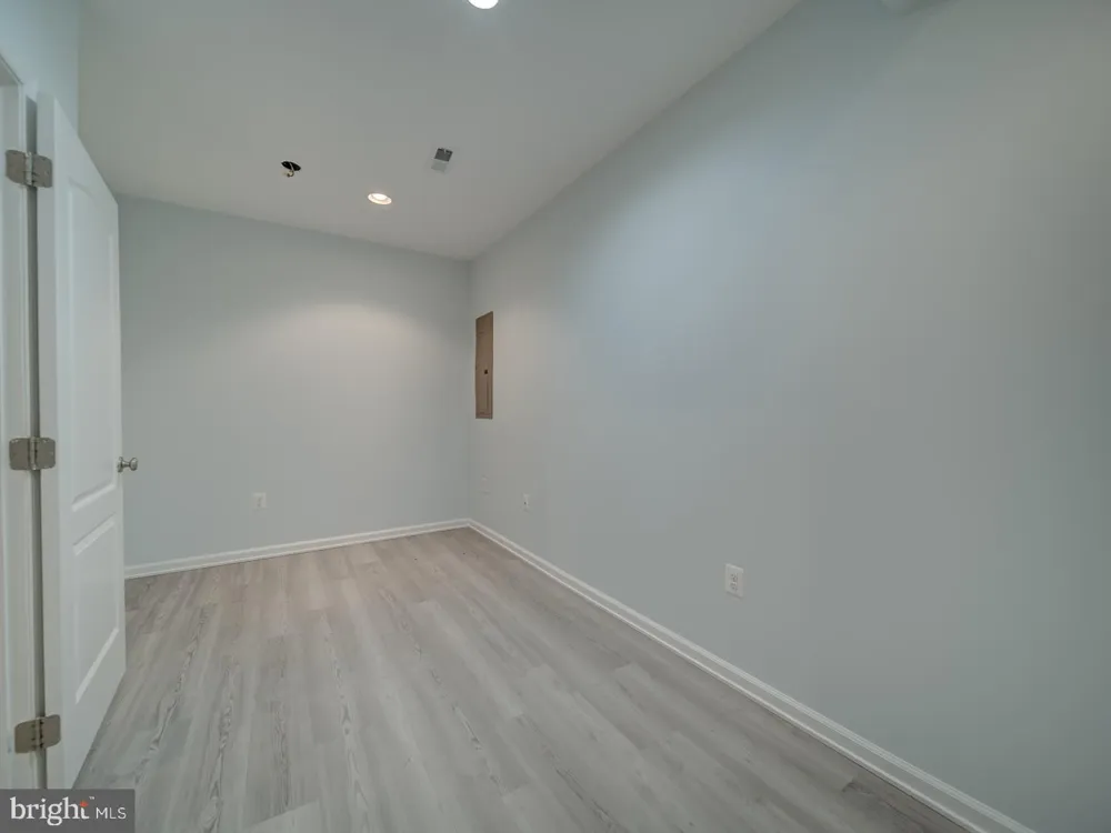 43320 BARNSTEAD DRIVE Ashburn, VA 20148