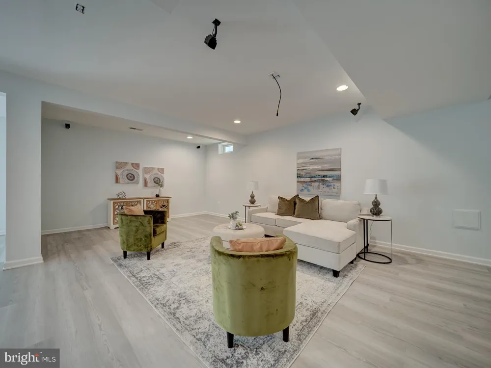 43320 BARNSTEAD DRIVE Ashburn, VA 20148