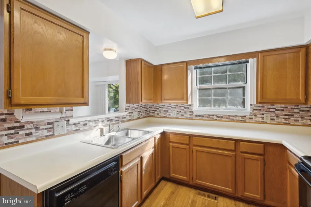 18221 FOX CHASE CIRCLE Olney, MD 20832