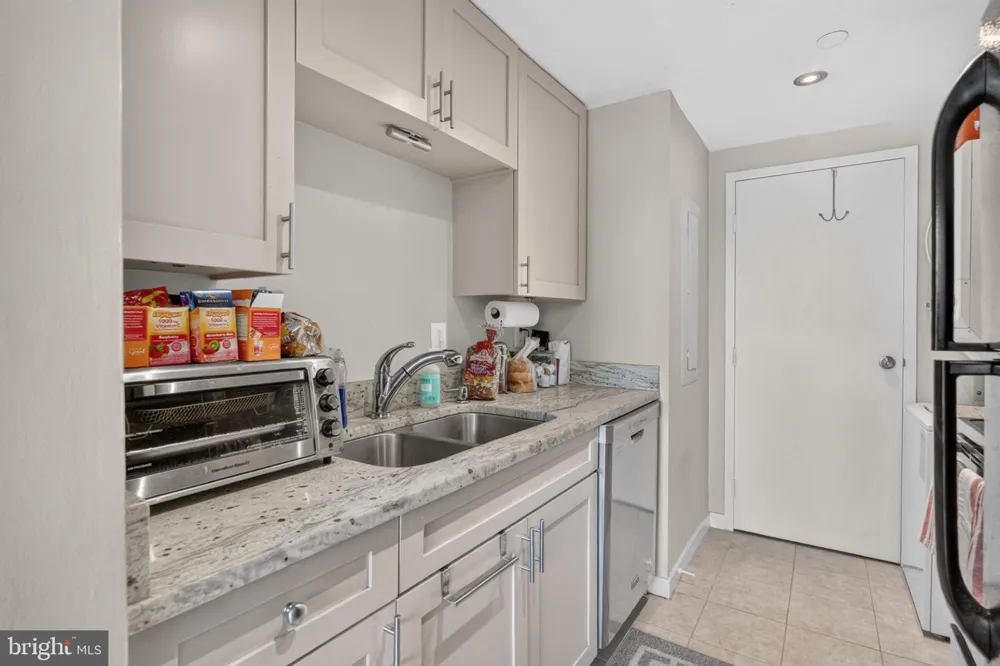 1530 KEY BOULEVARD #529 Arlington, VA 22209