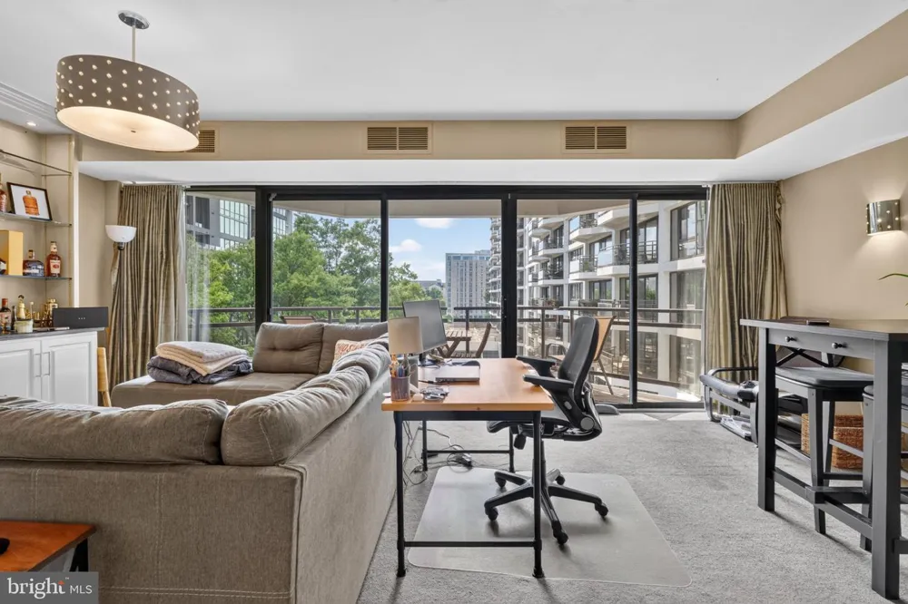 1530 KEY BOULEVARD #529 Arlington, VA 22209