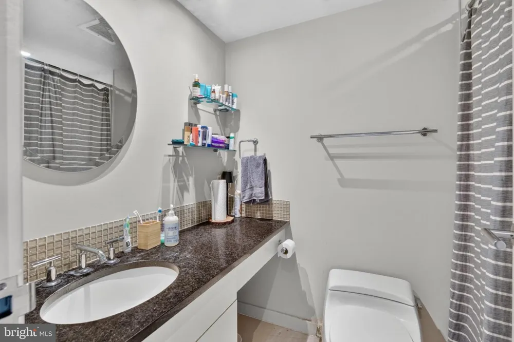 1530 KEY BOULEVARD #529 Arlington, VA 22209
