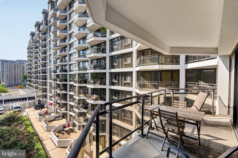 1530 KEY BOULEVARD #529 Arlington, VA 22209