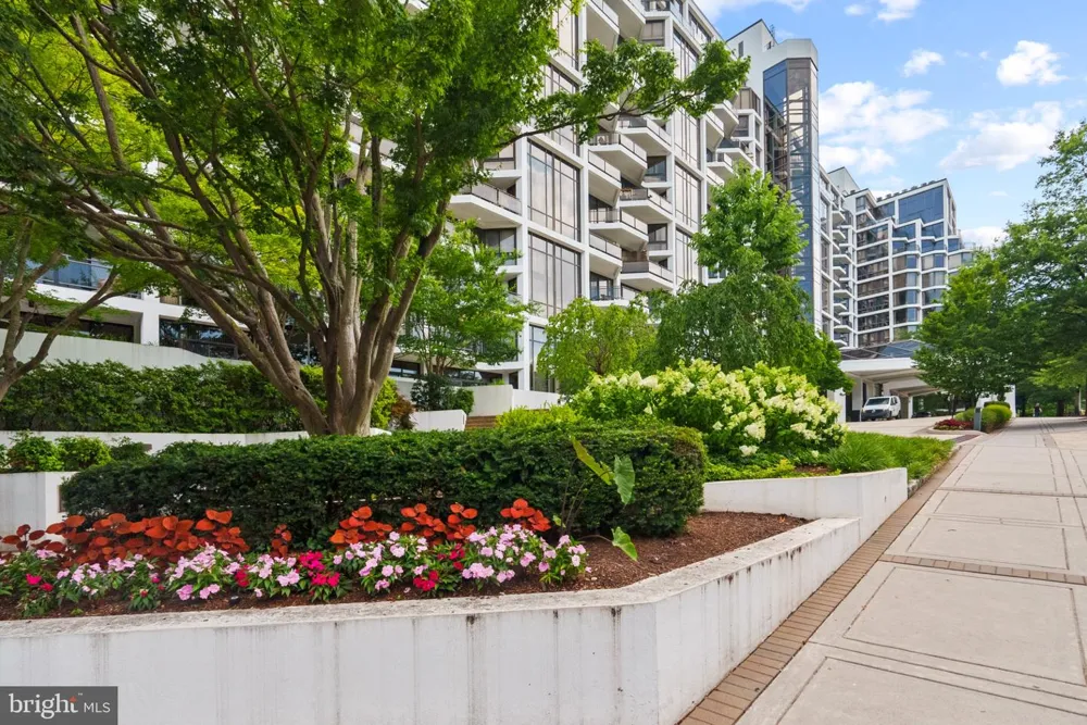 1530 KEY BOULEVARD #529 Arlington, VA 22209