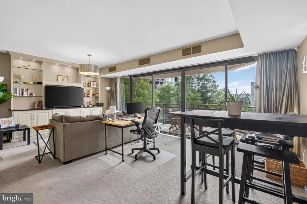 1530 KEY BOULEVARD #529 Arlington, VA 22209