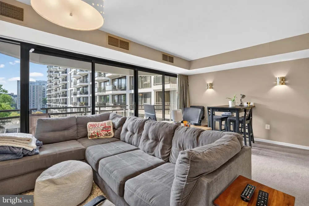 1530 KEY BOULEVARD #529 Arlington, VA 22209