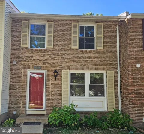 8135 LOVING FOREST COURT