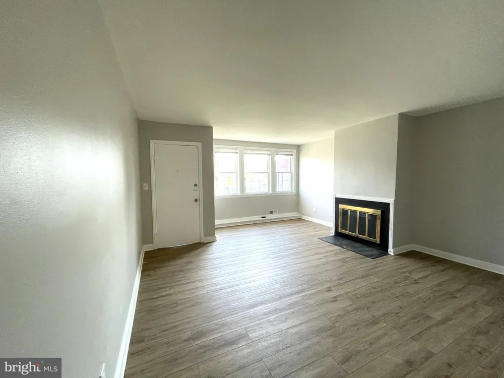 1528 UPSHIRE ROAD #APT 1 Baltimore, MD 21218