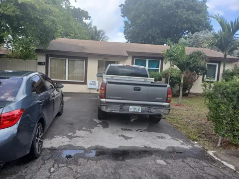 330 SW 14TH STREET