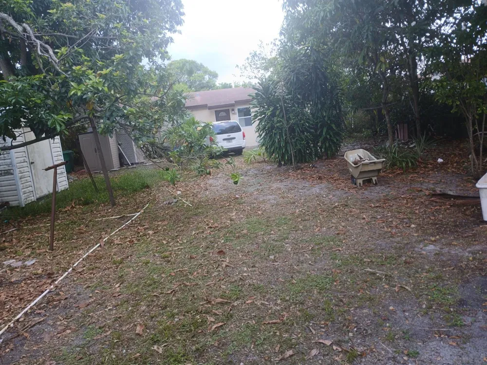 330 SW 14TH STREET Dania Beach, FL 33004