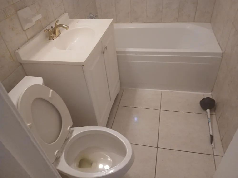 330 SW 14TH STREET Dania Beach, FL 33004