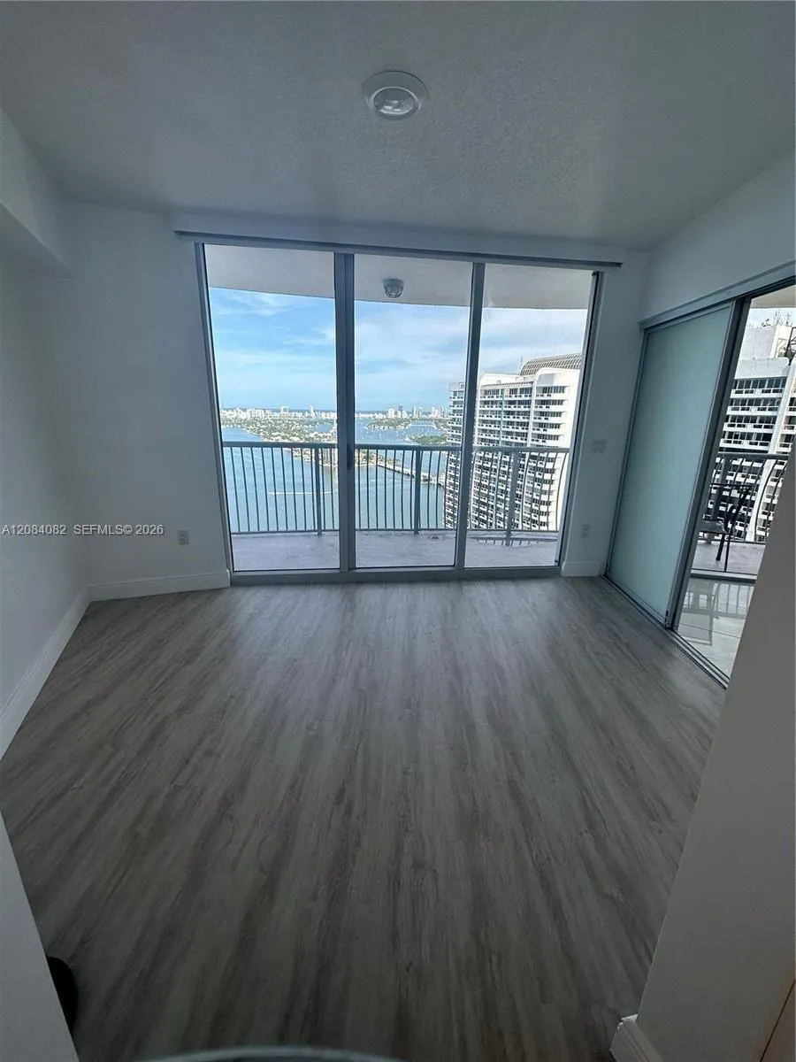 1750 Bayshore Dr #3402 Miami, FL 33132