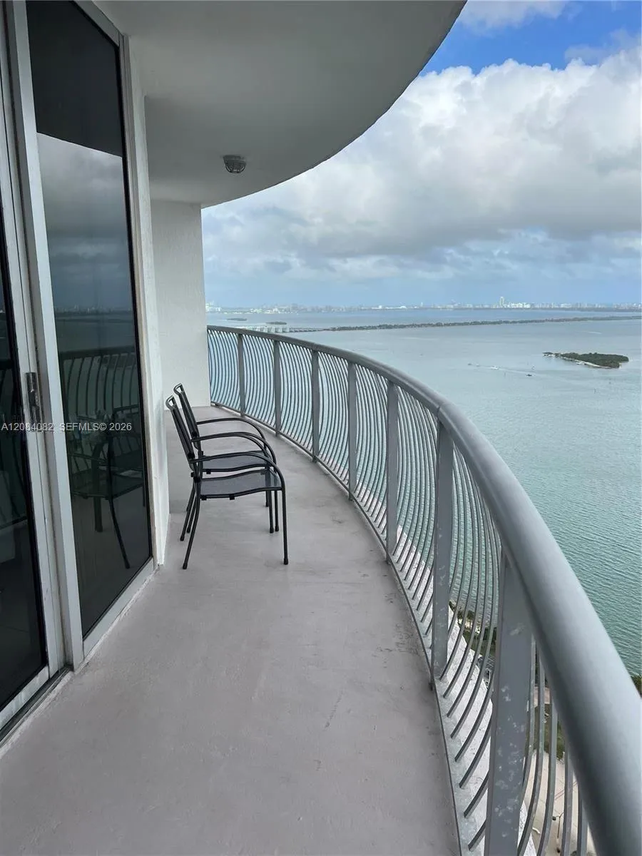 1750 Bayshore Dr #3402 Miami, FL 33132