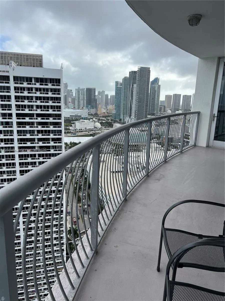 1750 Bayshore Dr #3402 Miami, FL 33132