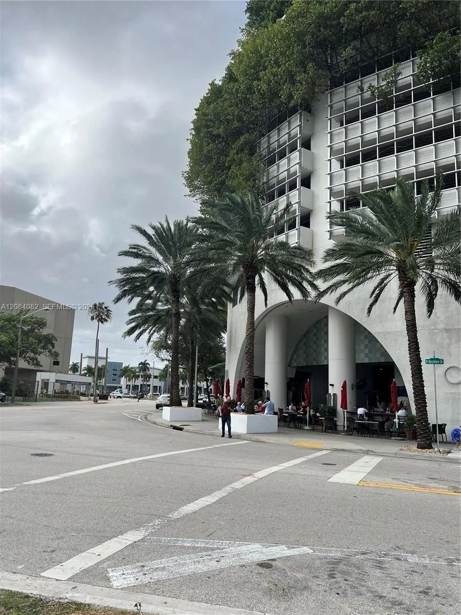 1750 Bayshore Dr #3402 Miami, FL 33132