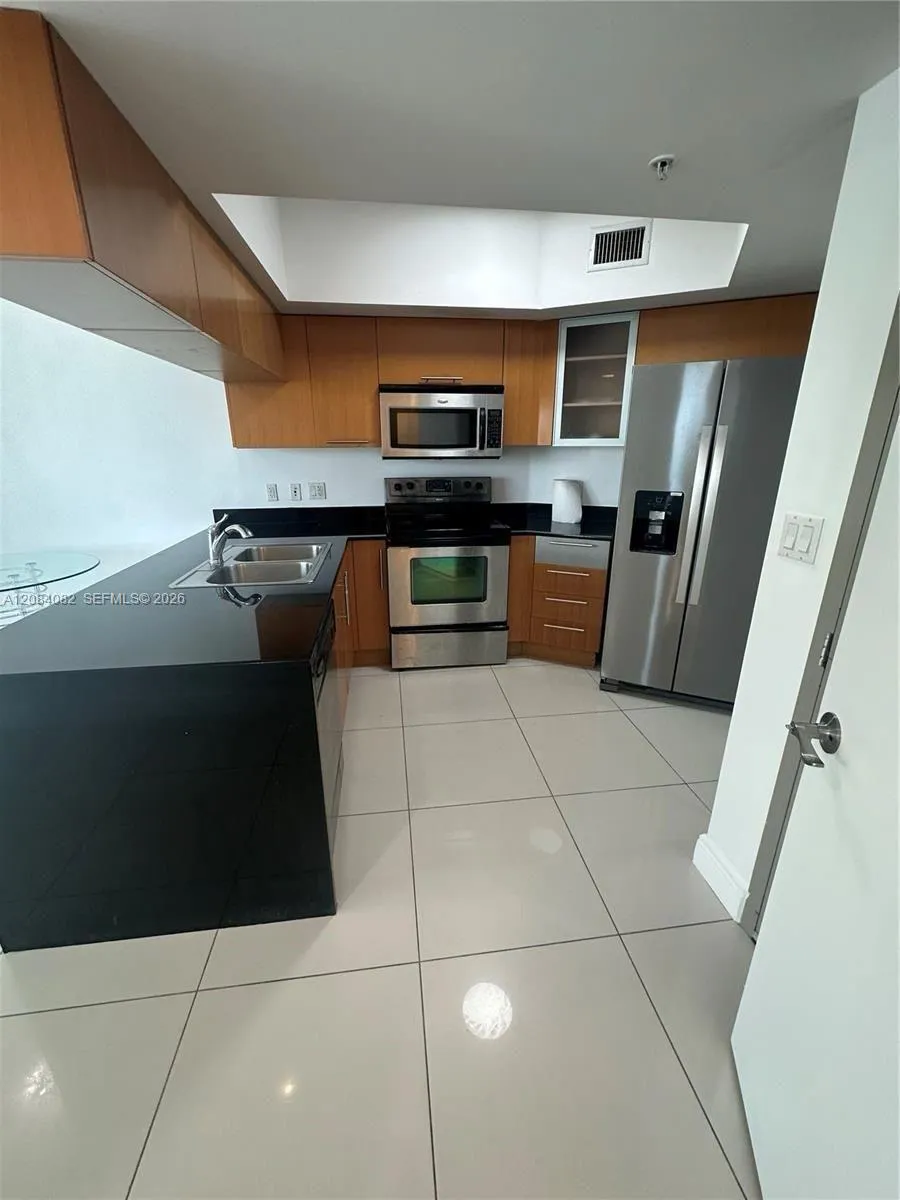 1750 Bayshore Dr #3402 Miami, FL 33132