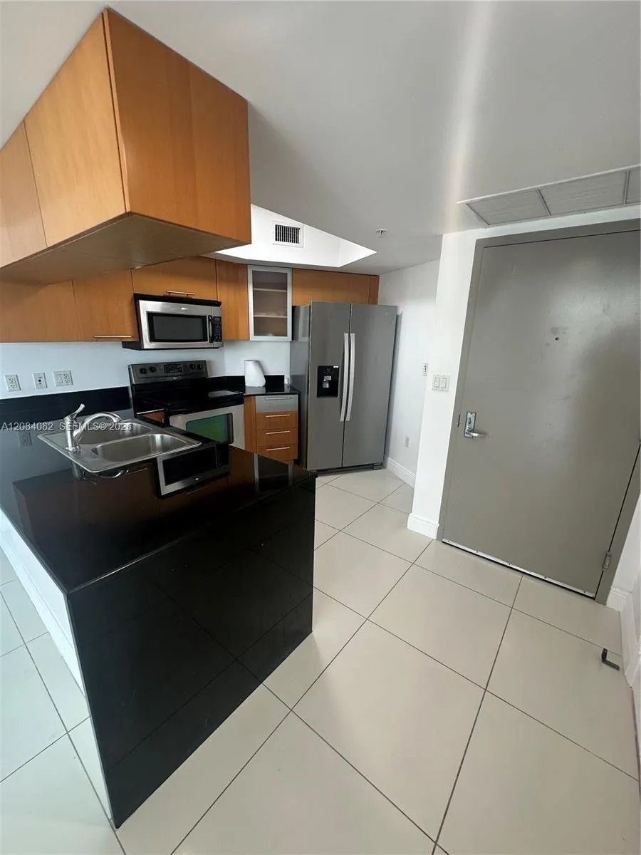 1750 Bayshore Dr #3402 Miami, FL 33132