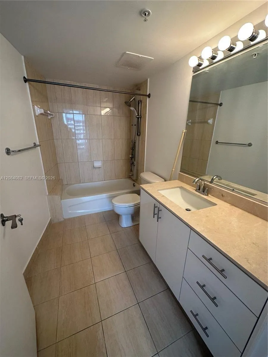 1750 Bayshore Dr #3402 Miami, FL 33132