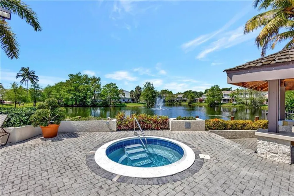 4874 Hemingway Circle Margate, FL 33063