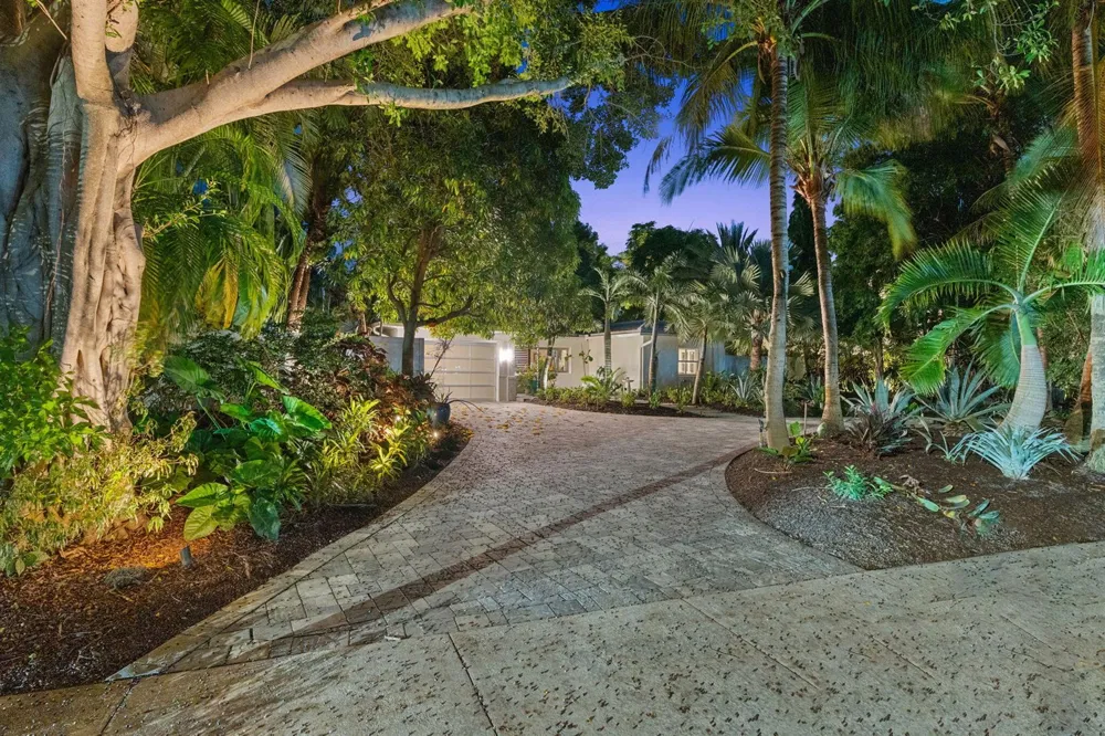 1500 MIDDLE RIVER DRIVE Fort Lauderdale, FL 33304