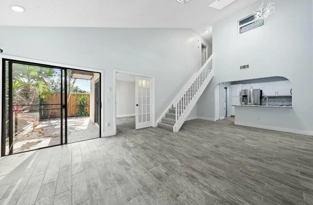 4012 PALM BAY CIRCLE #D West Palm Beach, FL 33406