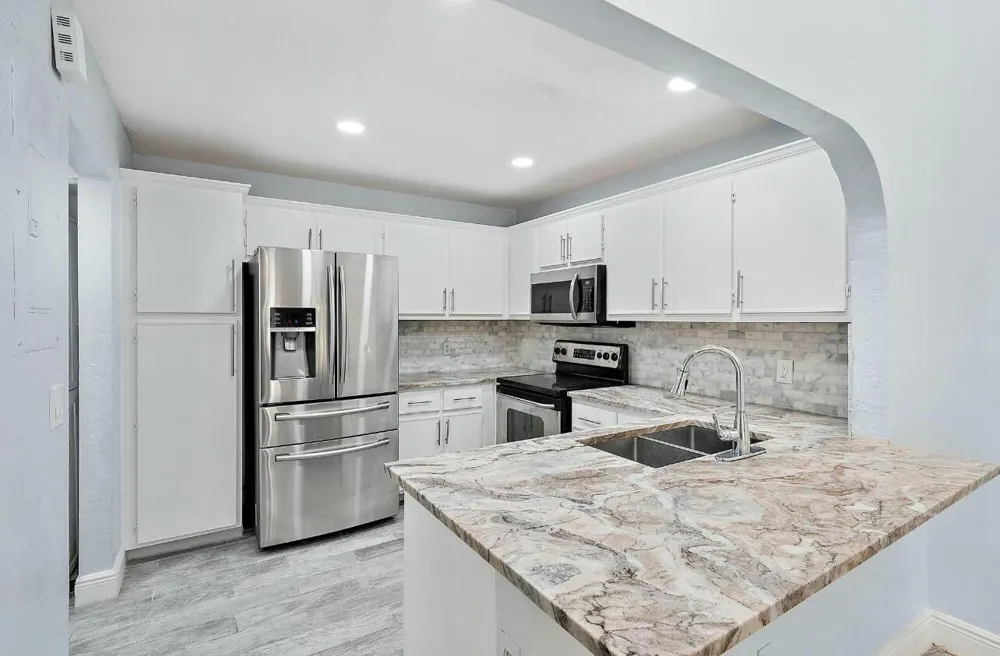 4012 PALM BAY CIRCLE #D West Palm Beach, FL 33406