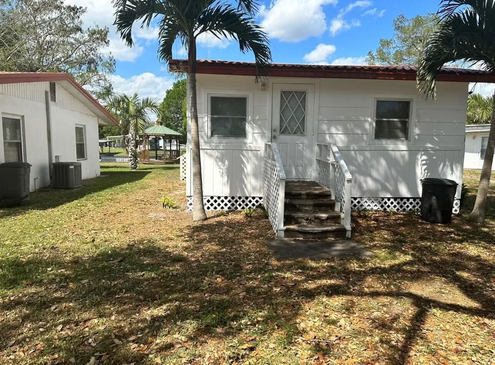 3203 SE 29th Lane ## 3 Okeechobee, FL 34974