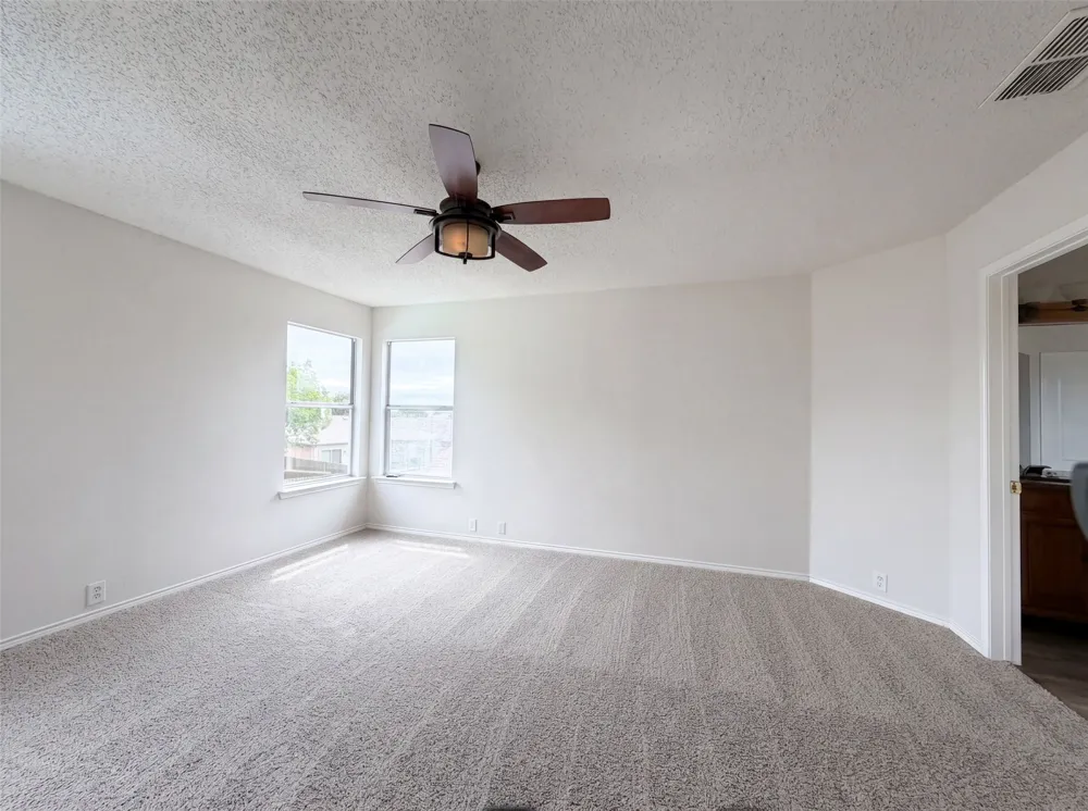 7001 Edmundson Drive Arlington, TX 76002