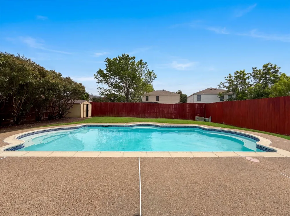 7001 Edmundson Drive Arlington, TX 76002