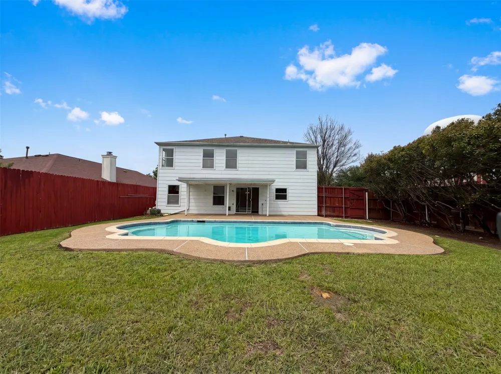 7001 Edmundson Drive Arlington, TX 76002