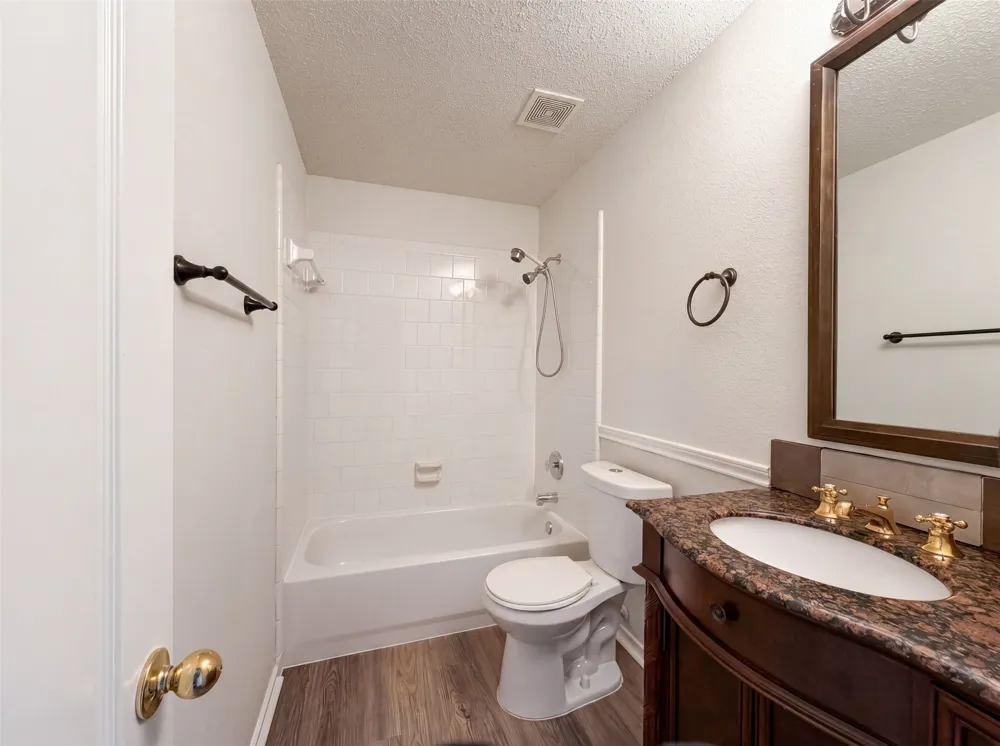 7001 Edmundson Drive Arlington, TX 76002
