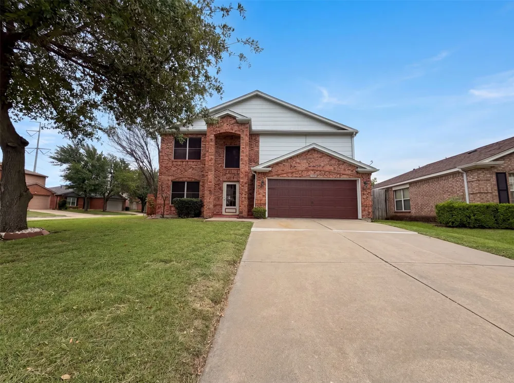7001 Edmundson Drive Arlington, TX 76002