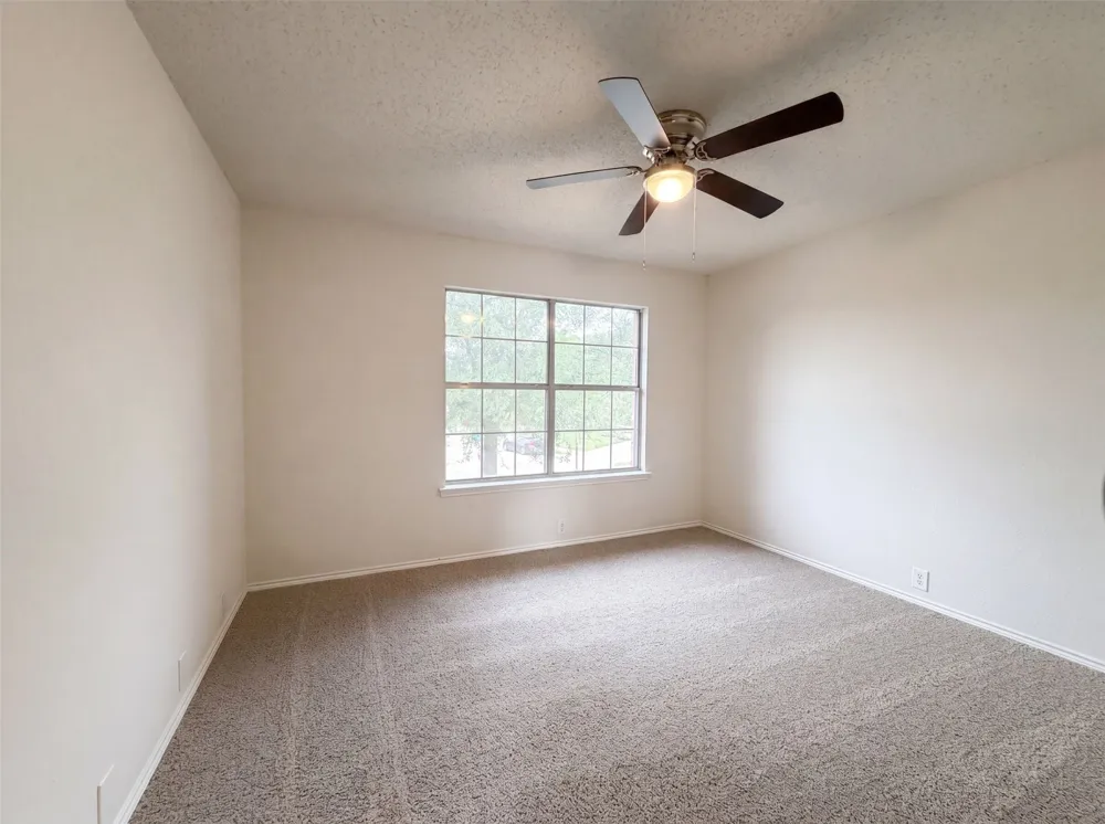 7001 Edmundson Drive Arlington, TX 76002