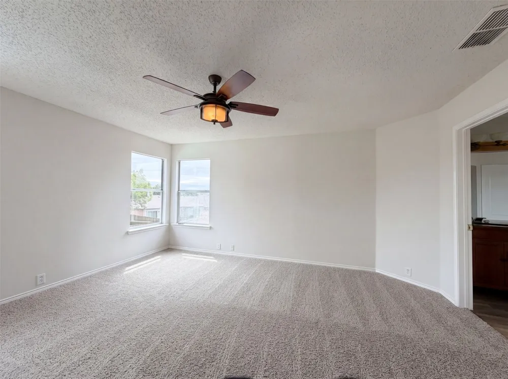 7001 Edmundson Drive Arlington, TX 76002