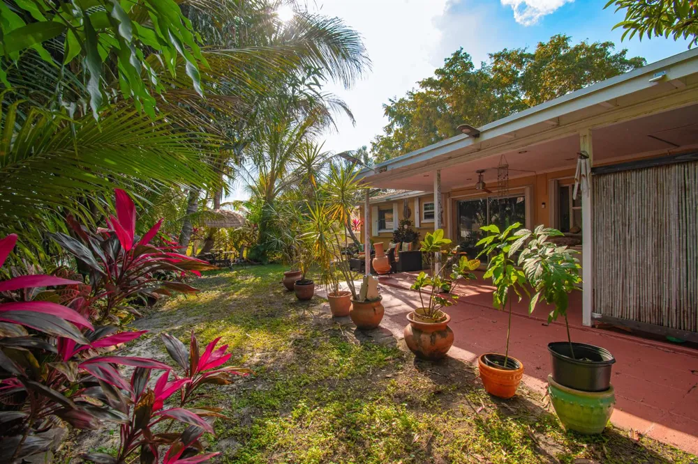 5704 NW 47th Lane Tamarac, FL 33319