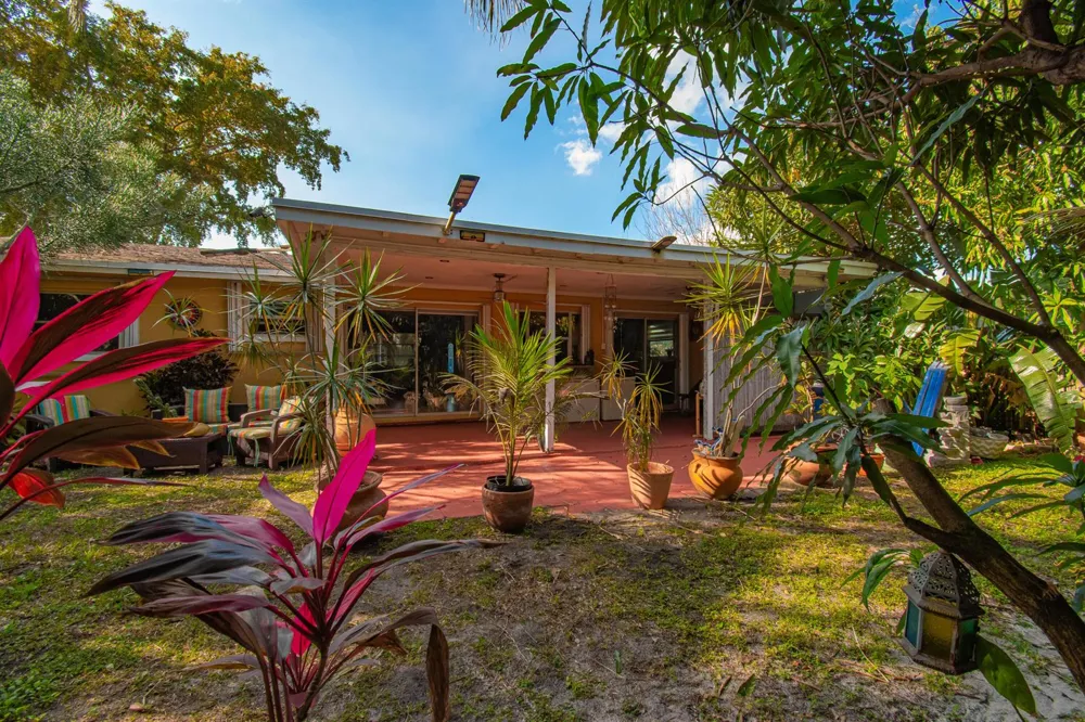 5704 NW 47th Lane Tamarac, FL 33319