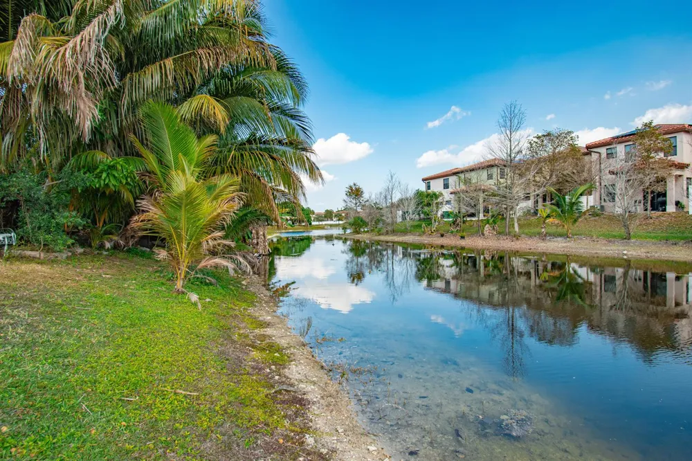 5704 NW 47th Lane Tamarac, FL 33319