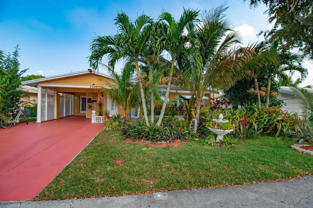 5704 NW 47th Lane Tamarac, FL 33319