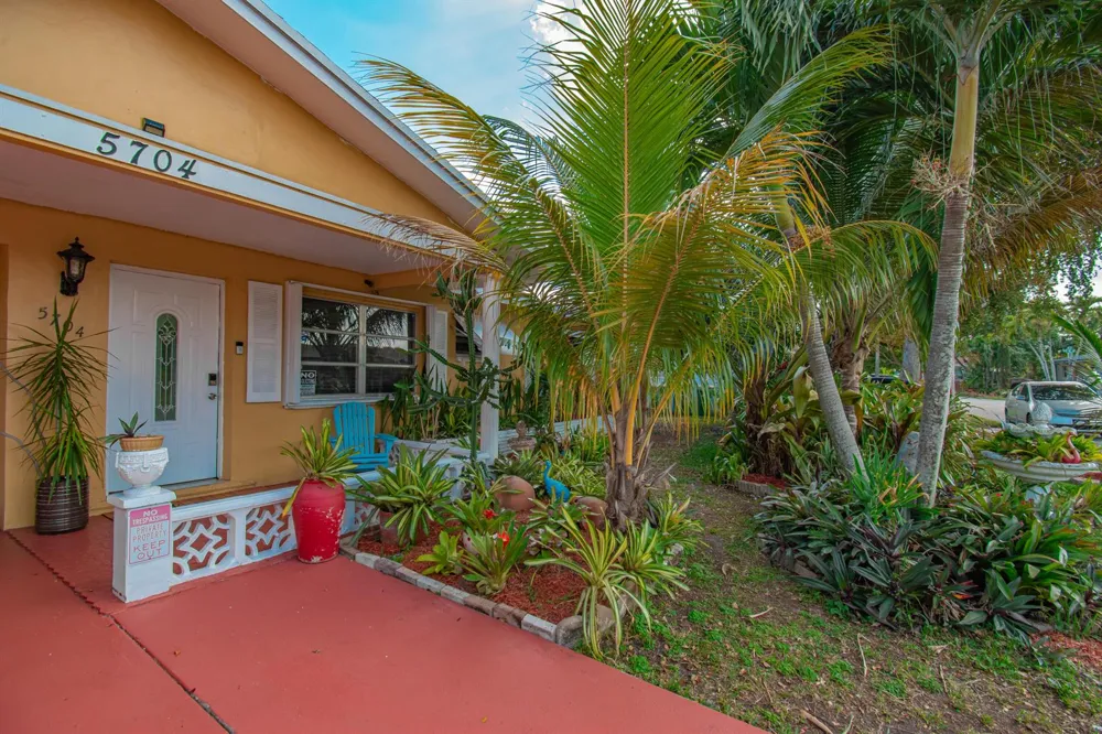 5704 NW 47th Lane Tamarac, FL 33319