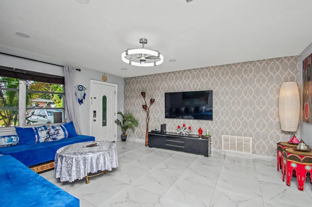 5704 NW 47th Lane Tamarac, FL 33319