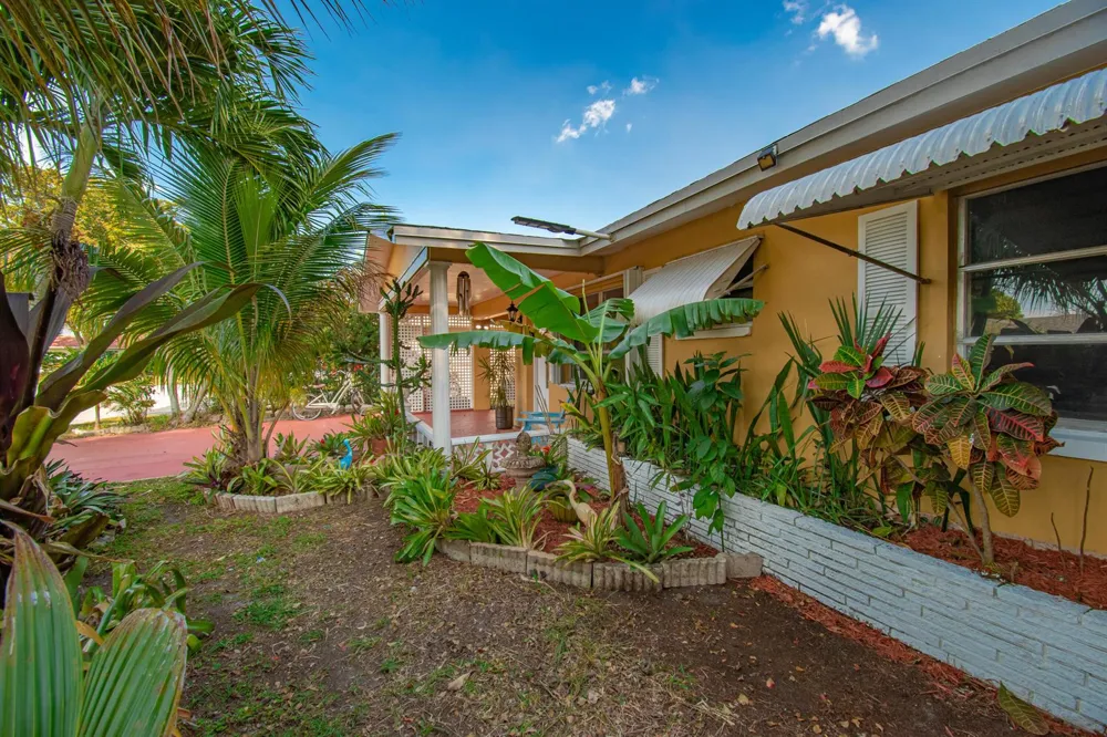 5704 NW 47th Lane Tamarac, FL 33319
