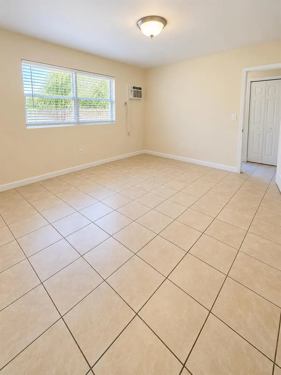 3121 NW 133RD STREET #1-4 Opa-Locka, FL 33054