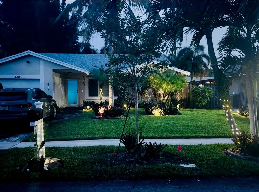 5318 NW 93rd Avenue Sunrise, FL 33351