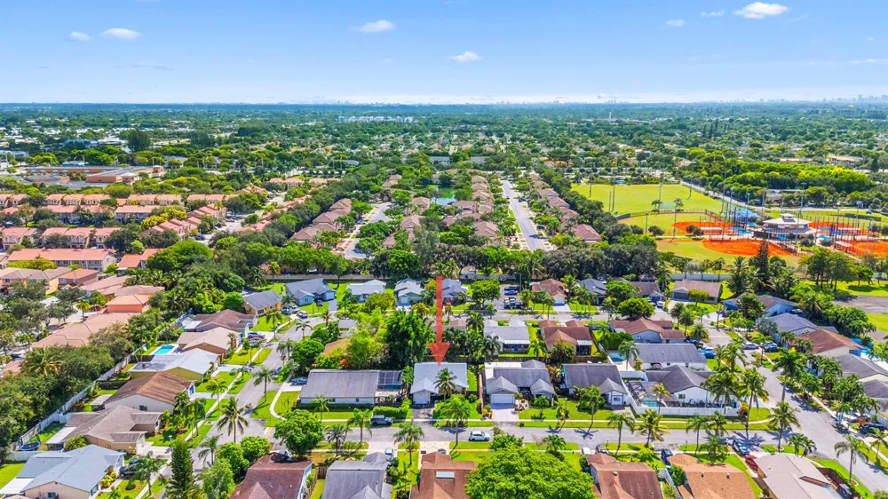 5318 NW 93rd Avenue Sunrise, FL 33351