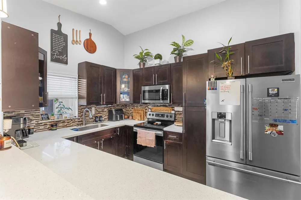 5318 NW 93rd Avenue Sunrise, FL 33351