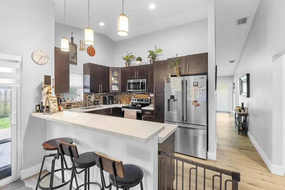 5318 NW 93rd Avenue Sunrise, FL 33351