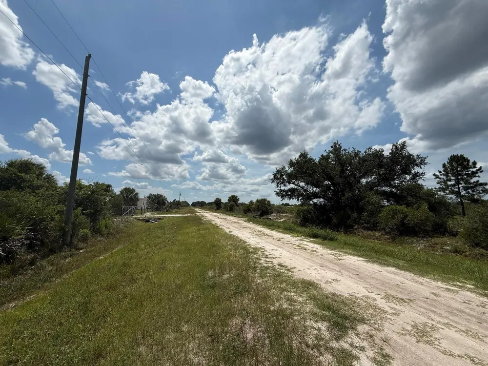 16162 NW 290TH STREET Okeechobee, FL 34972